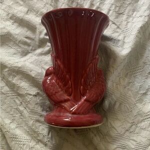 Vintage Shawnee Vase Double Dove Birds U.S.A. 829 Burgundy Rose Color
